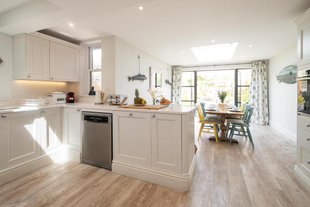 17 Park Lane, Beautiful 4 bedroom house in the seaside town of Aldeburgh - Maximum occupancy of 7 guests - Aldeburgh Coastal Cottages 4