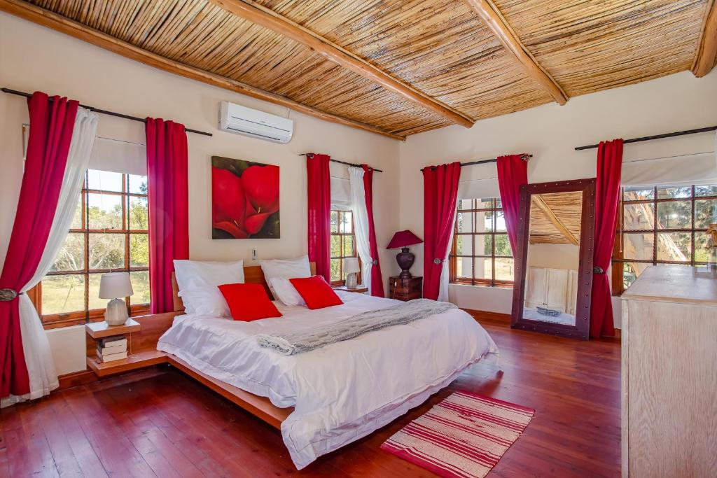 Ένα ή περισσότερα κρεβάτια σε δωμάτιο στο Calais Wine Estate