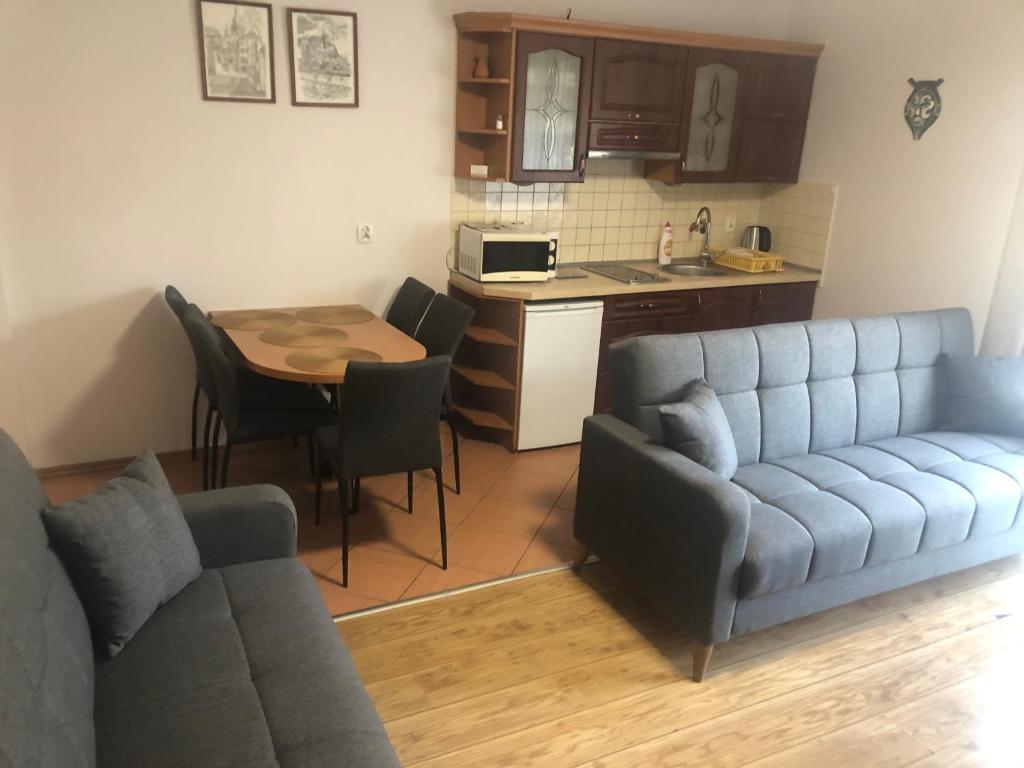 Kuchyňa alebo kuchynka v ubytovaní Apartament Stroma 4