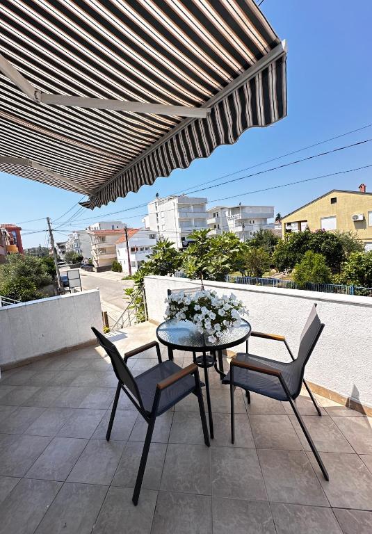 Balkón nebo terasa v ubytování Apartmani Medovic