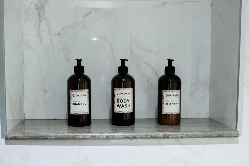 Downtown Suite l Elegant 1BR with Canal & City View l Central l Near Dubai Mall - Resim 36