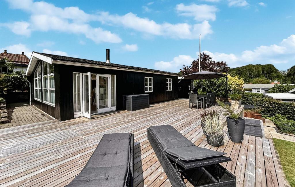 Vrt pred nastanitvijo Lovely Home In Haderslev With Wifi