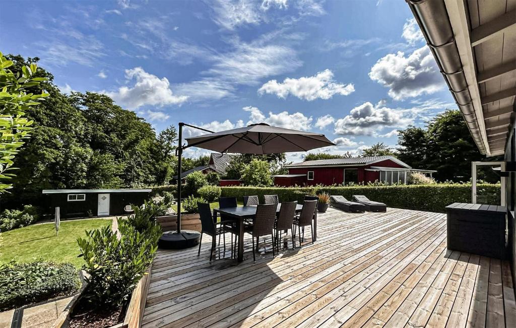 Vrt pred nastanitvijo Lovely Home In Haderslev With Wifi