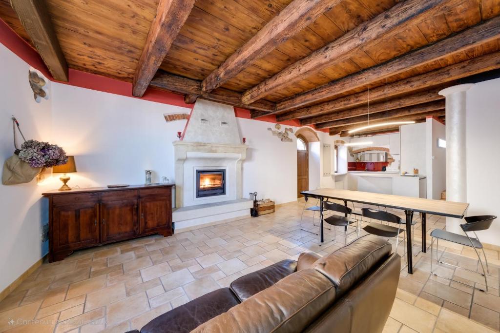 Posezení v ubytování Ca' Gremal - Casa vacanze tra le colline del Garda - Calmasino di Bardolino