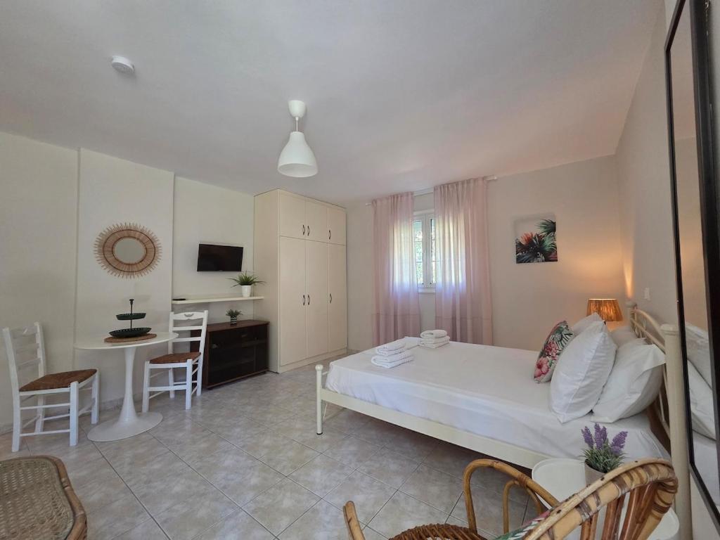 Gallery image of Anastasia's Garden - Green Apartment in Moudhros