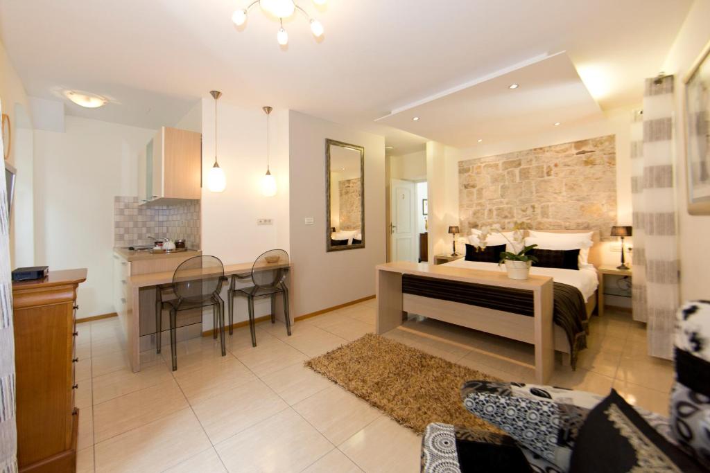 Boutique Guest Accommodation Zephyrus - 14