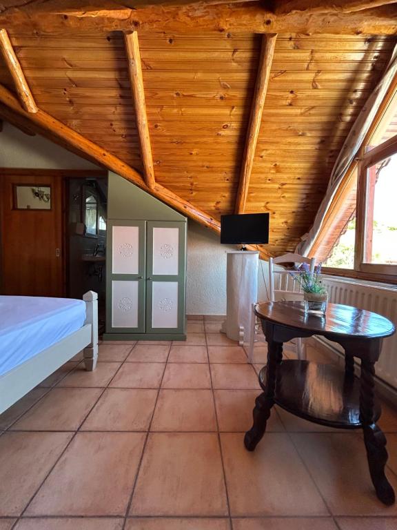 Guesthouse Doma est 1991 - 19