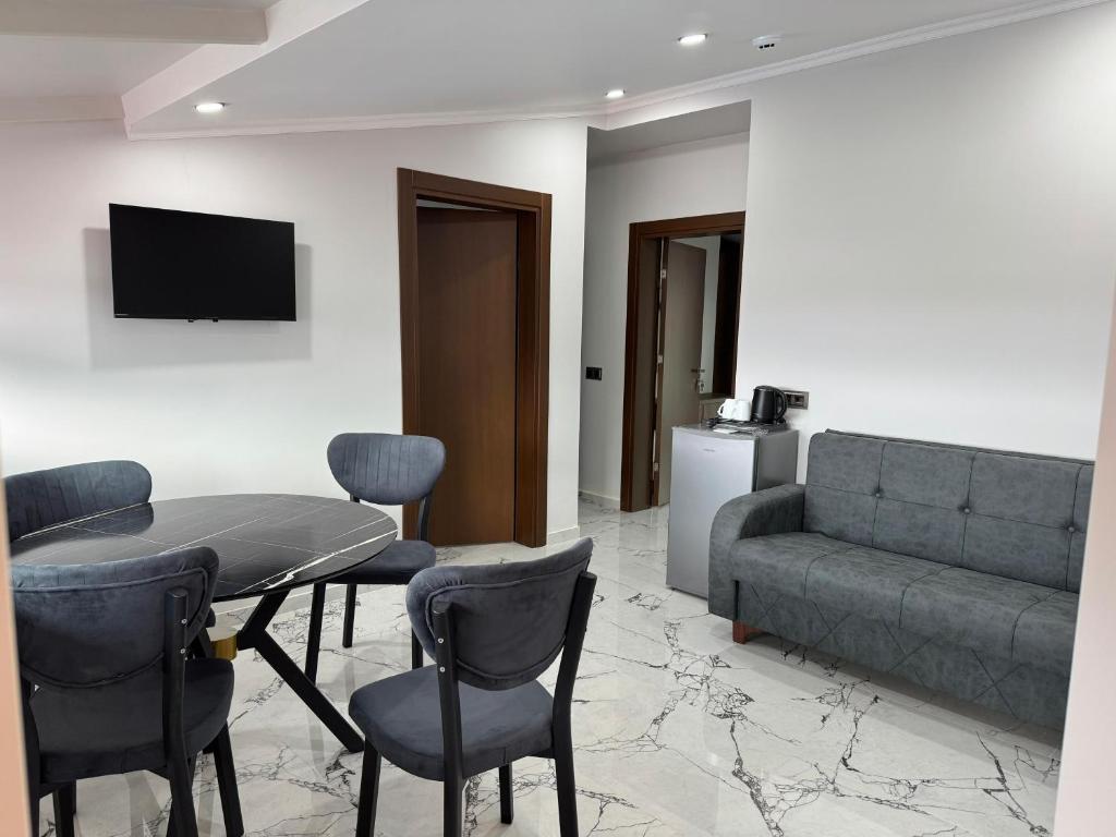 Posezení v ubytování Magnetiti Hotel