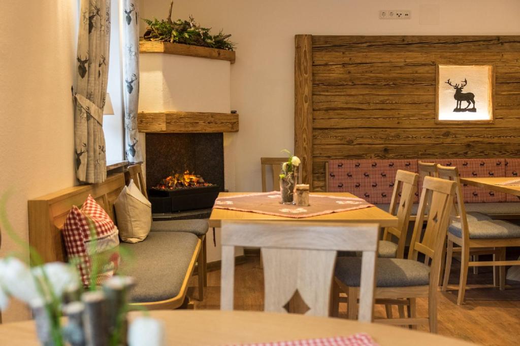 Posezení v ubytování Hotel Alpspitz B&B