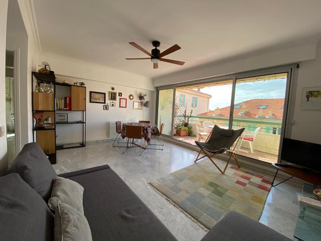 appartement trois pièces avec terrasse