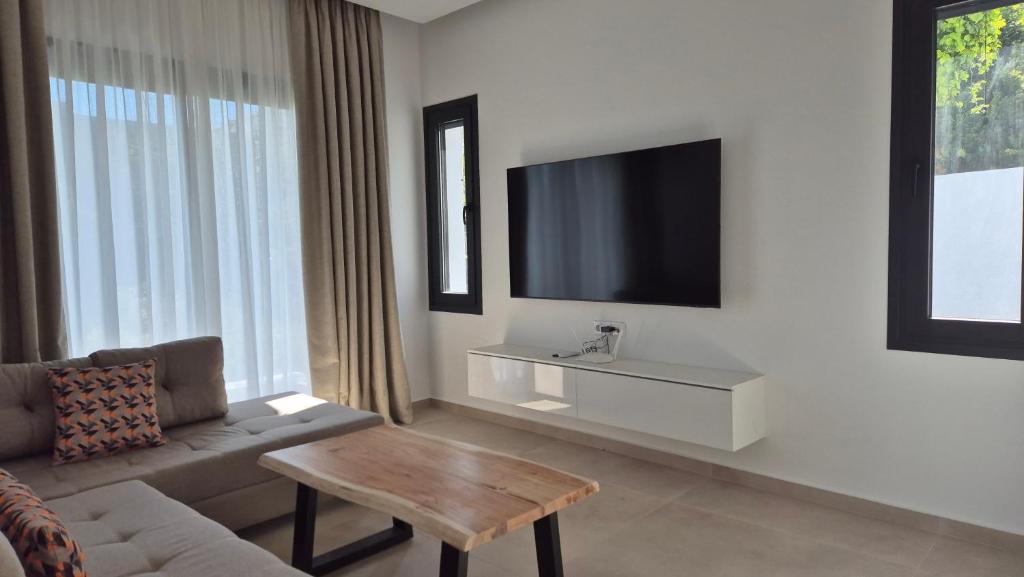 Stylish modern 1 bedrood apartment up to 4 pax
