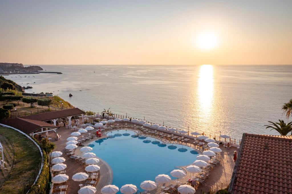 Basen w obiekcie Il Poggio Di Tropea lub w pobliżu