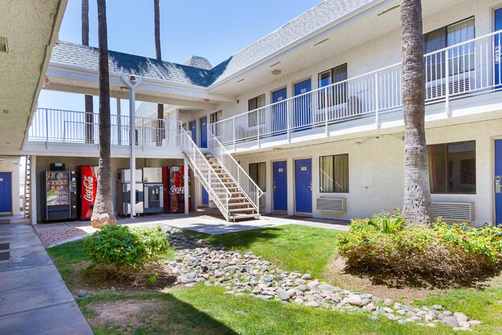 Motel 6-Mesa, AZ - South photo