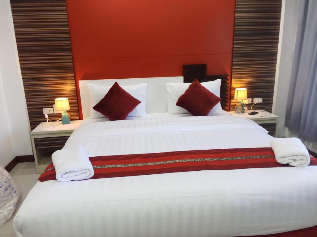 لابی و فضای عمومی Patong Max Value Hotel - تصویر ۵