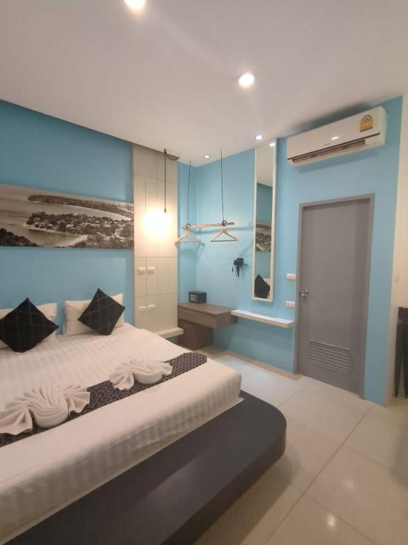 Hotel The Journey Patong New - Resim 22