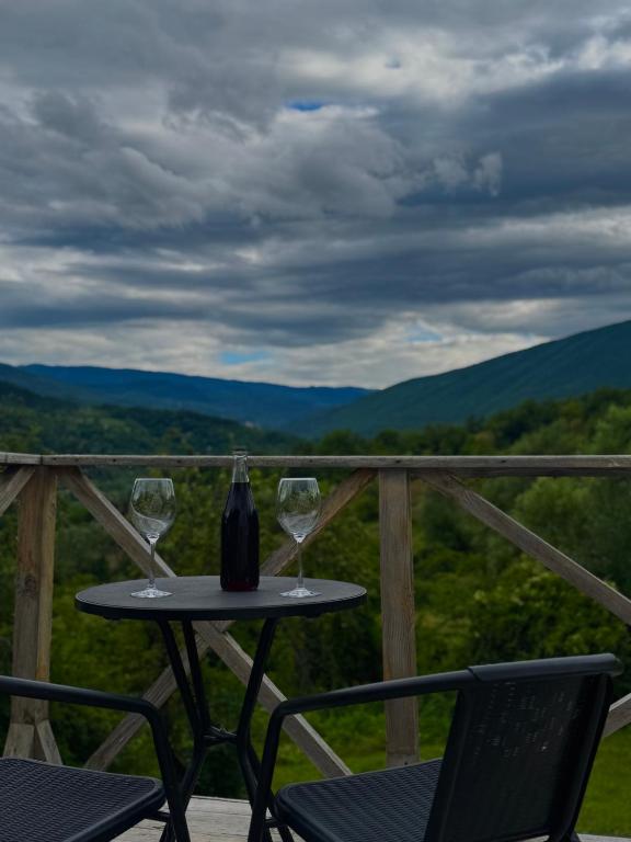 Příroda nedaleko luxury tent