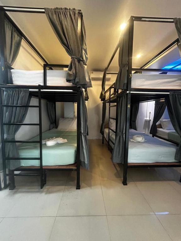 Hotel The Journey Patong New - Resim 18