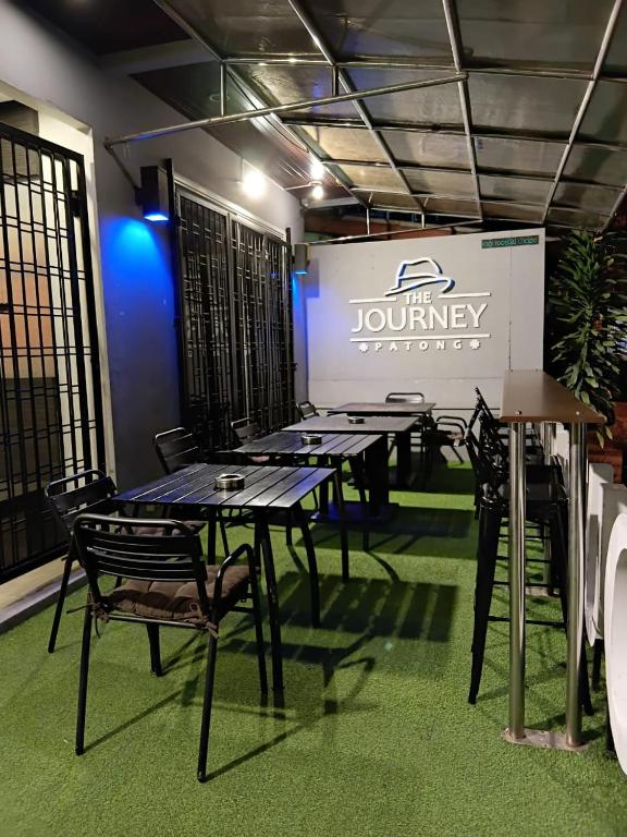 Hotel The Journey Patong New - Resim 9