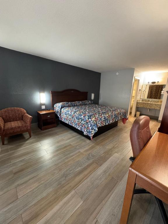 Riviera Motel - 