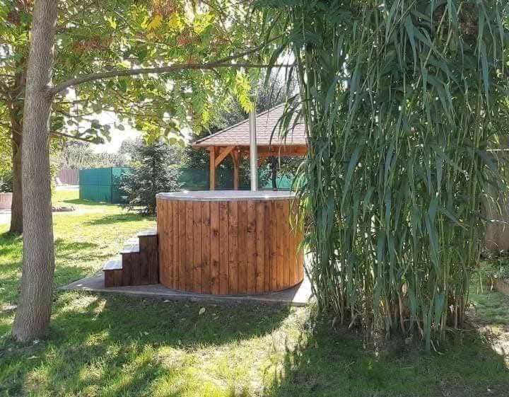 Vonkajšia záhrada v ubytovaní Potyka Apartman