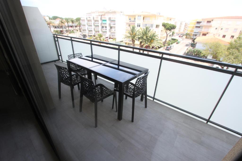 Apartamentos Cambrils Playa Spa - Three-Bedroom Apartment (8 Adults) - First Floor