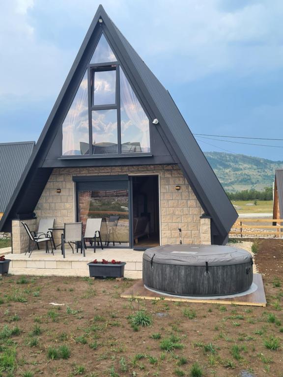 Φωτογραφία από το άλμπουμ του House of Sun σε Žabljak