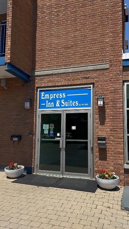 Empress Inn and Suites by the Falls - Resim 9