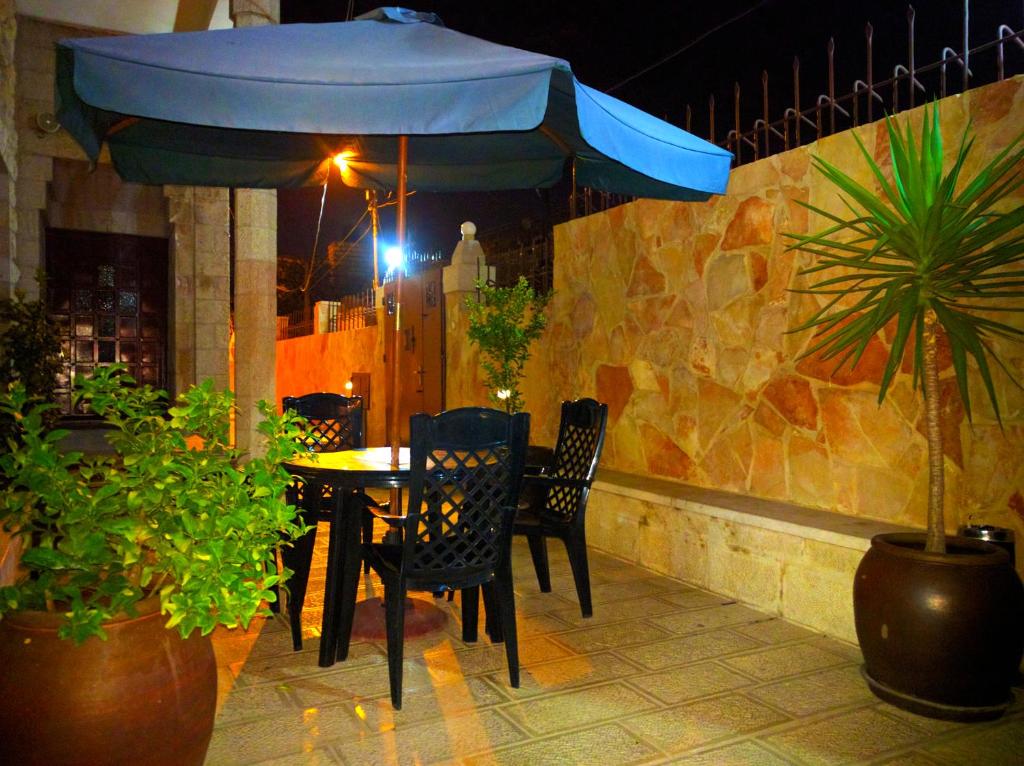 Patio nebo venkovní prostory v ubytování St Thomas Home's Guesthouse - Jerusalem