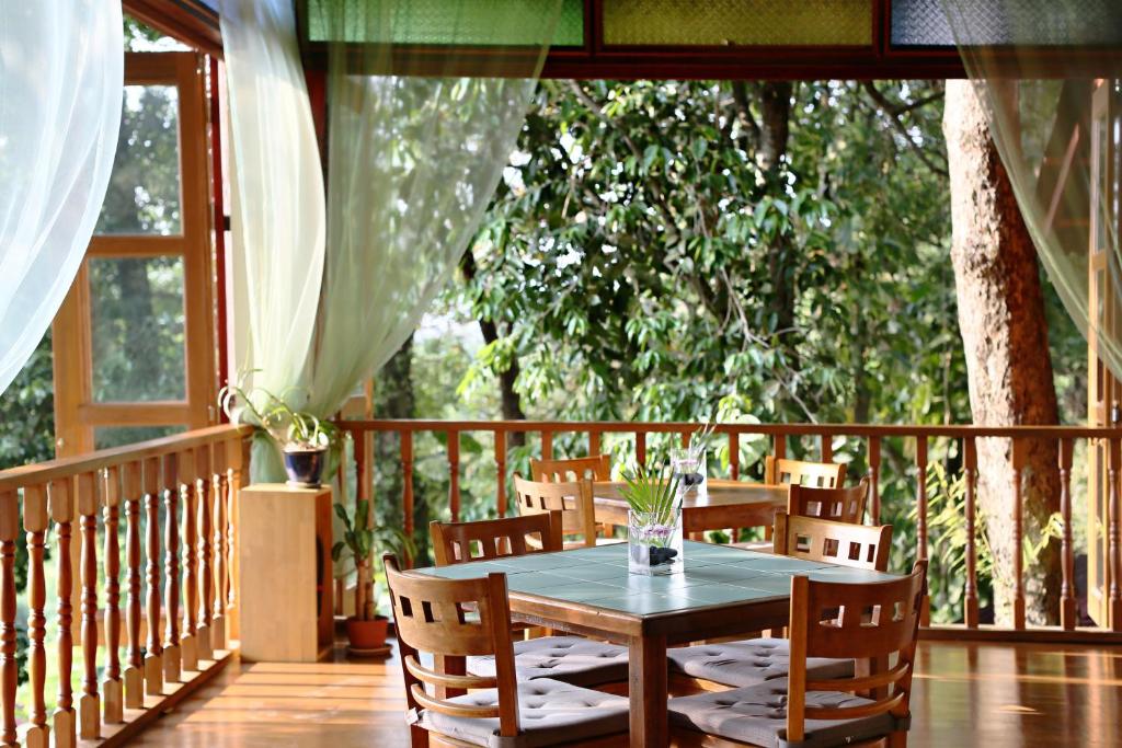 Balcone o terrazza di Ambong Rainforest Retreat