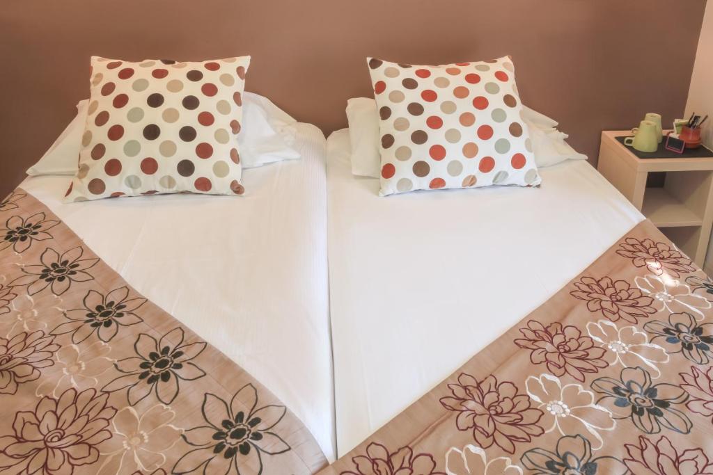 Logis Hôtel Restaurant de la Dore - Double Or Twin Room