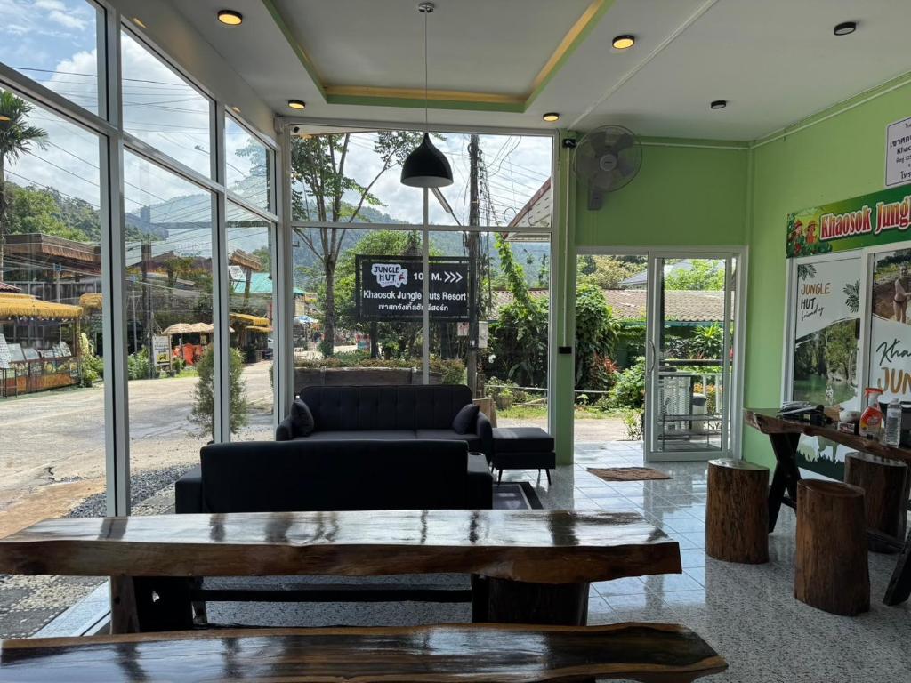 Khao Sok Jungle Hostel - 19