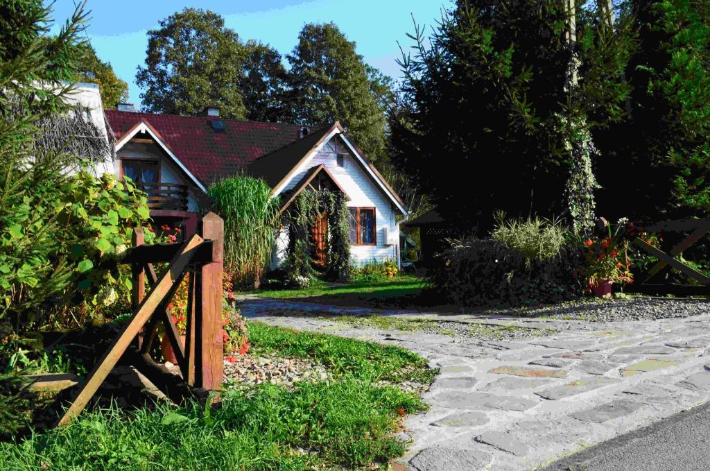 Vonkajšia záhrada v ubytovaní Rodzinny Domek Apartament