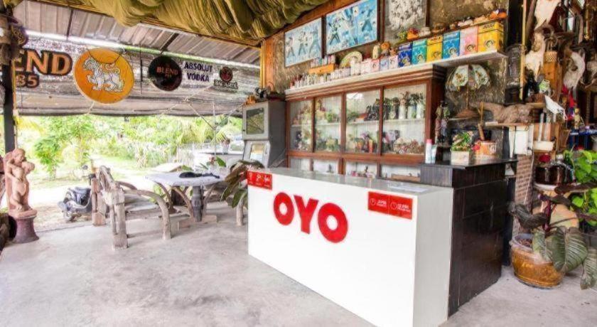 Restaurace v ubytování OYO 999 Baan Pak Rom Ruen