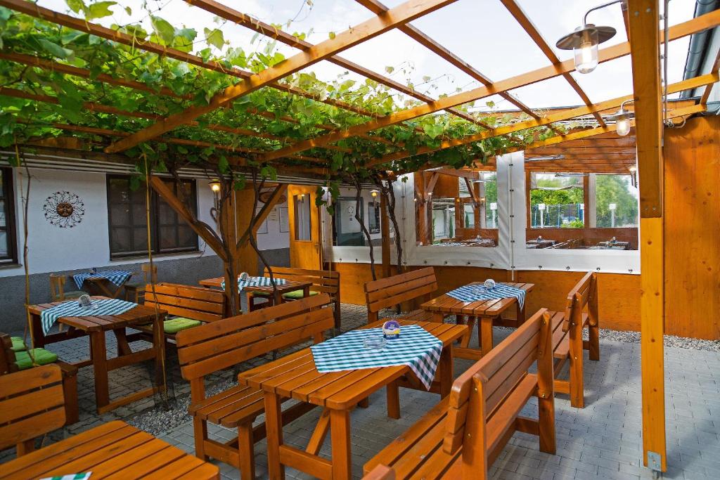 Restaurace v ubytování Apetlon`er Familie Böhm