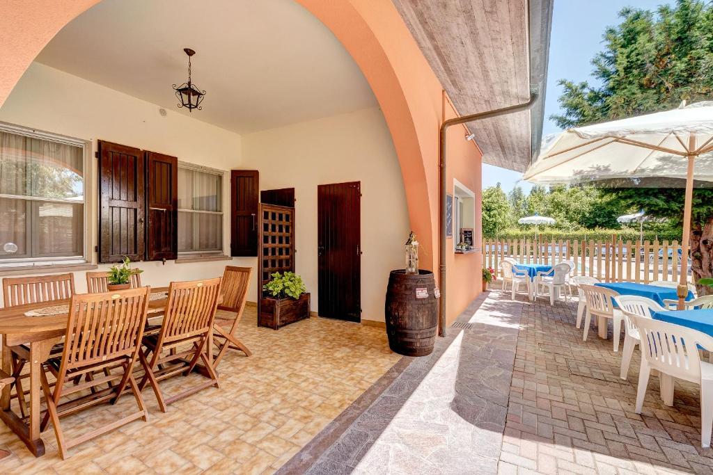 Balkón nebo terasa v ubytování Agriturismo I Portici