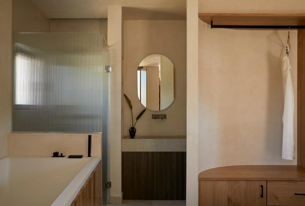 Vannituba majutusasutuses Adama - A Signature Collection by Zalo Spaces - Adults Only