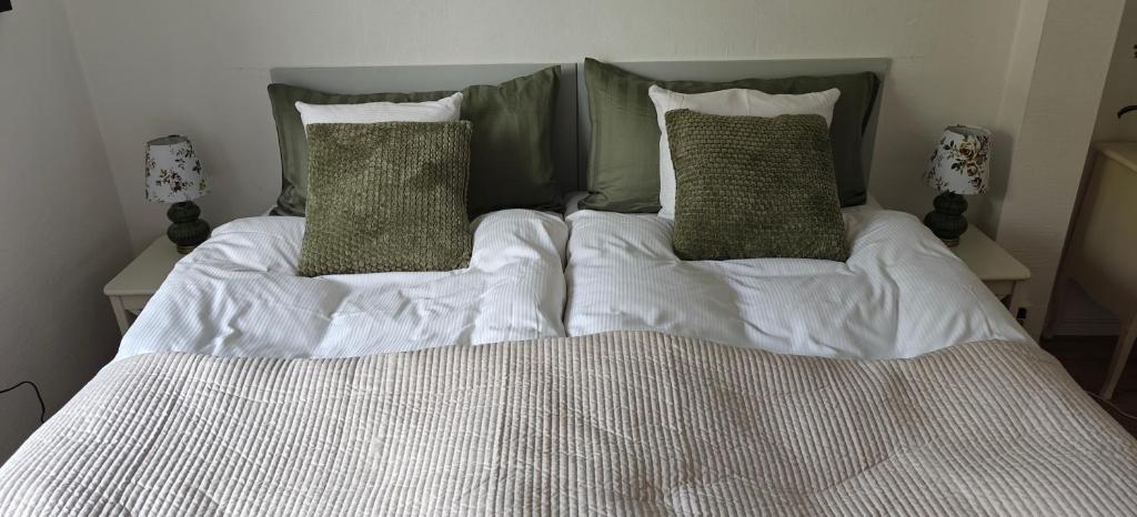 Postel nebo postele na pokoji v ubytování Nösundsgården Hotell & Vandrarhem