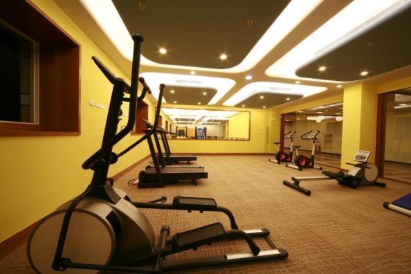 Fitness centrum a/nebo fitness zařízení v ubytování Fullon Resort Kending