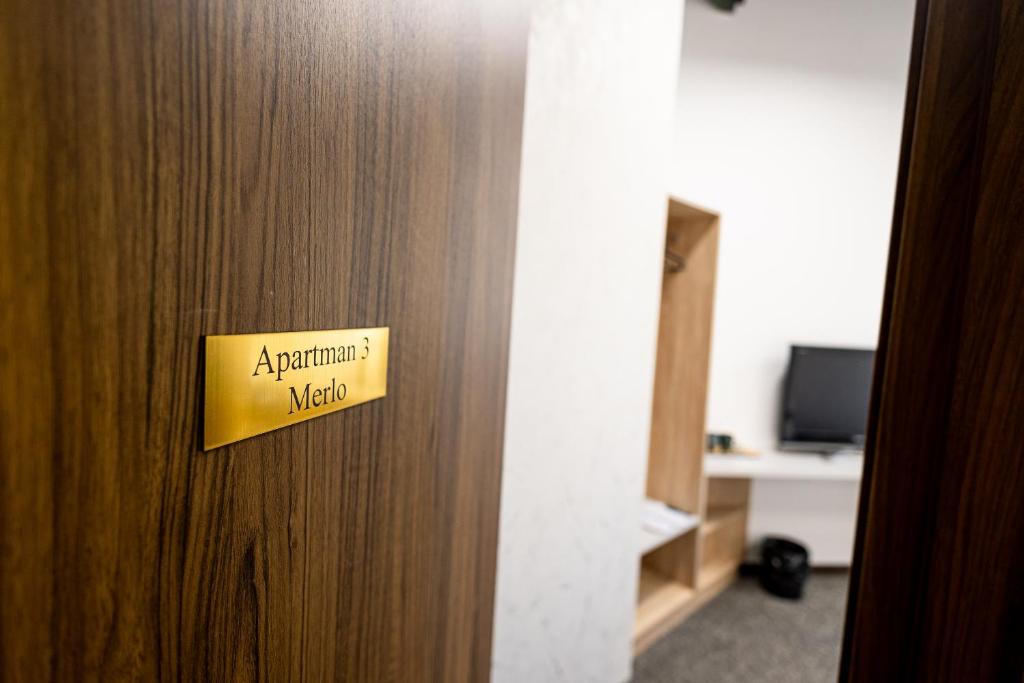 
Deluxe Double Room (2 Adults + 1 Child)
