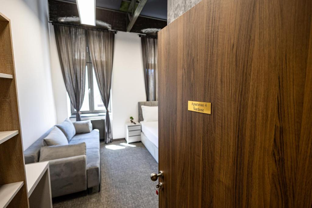 
Deluxe Room (2 Adults + 1 Child)
