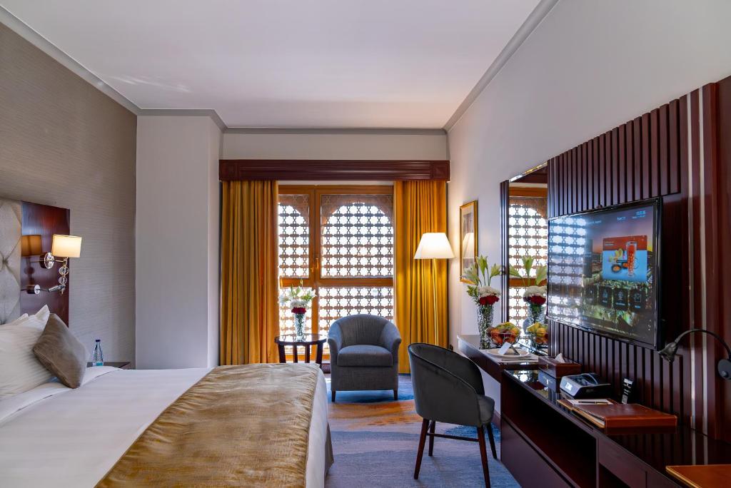 Dar Al Taqwa Hotel - Business Suite 1-Bedroom With Corner View