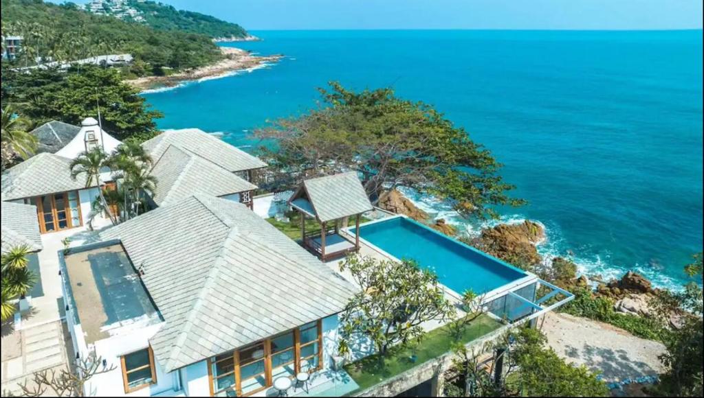 Luxurious Bali style 5 bedroom sea view pool villa at Bophut Beach Koh Luxurious Bali style 5 bedroom sea view pool villa at Bophut Beach Koh