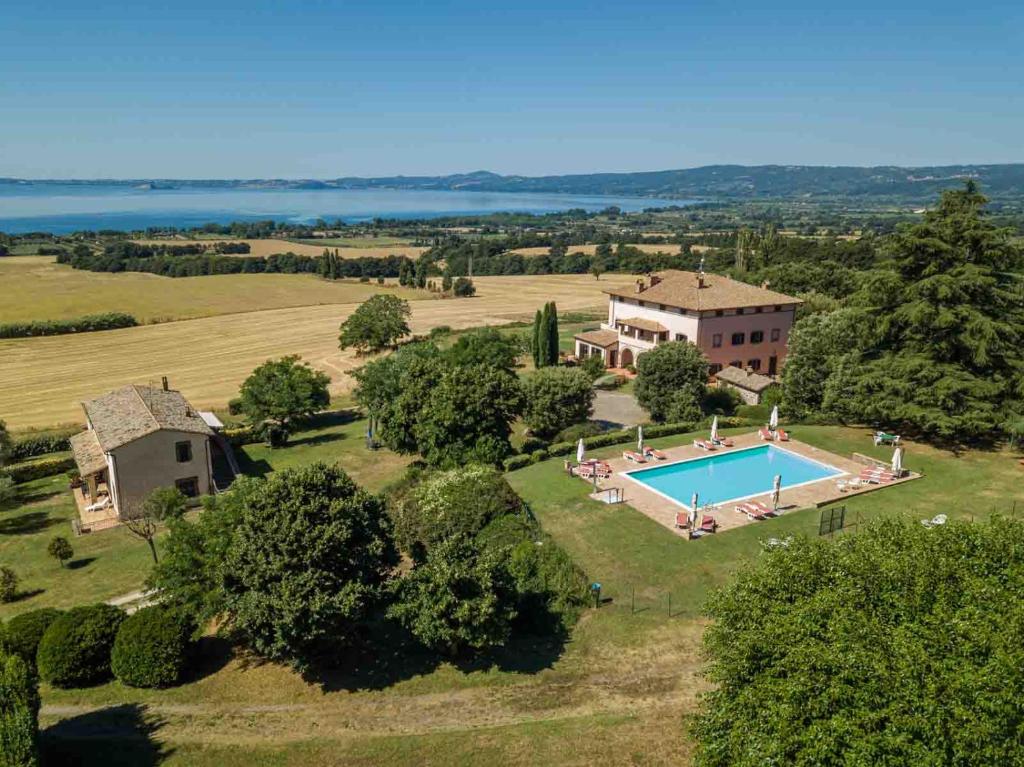 Swimmingpoolen hos eller tæt på Poderaccio Agri Relais & Bistro