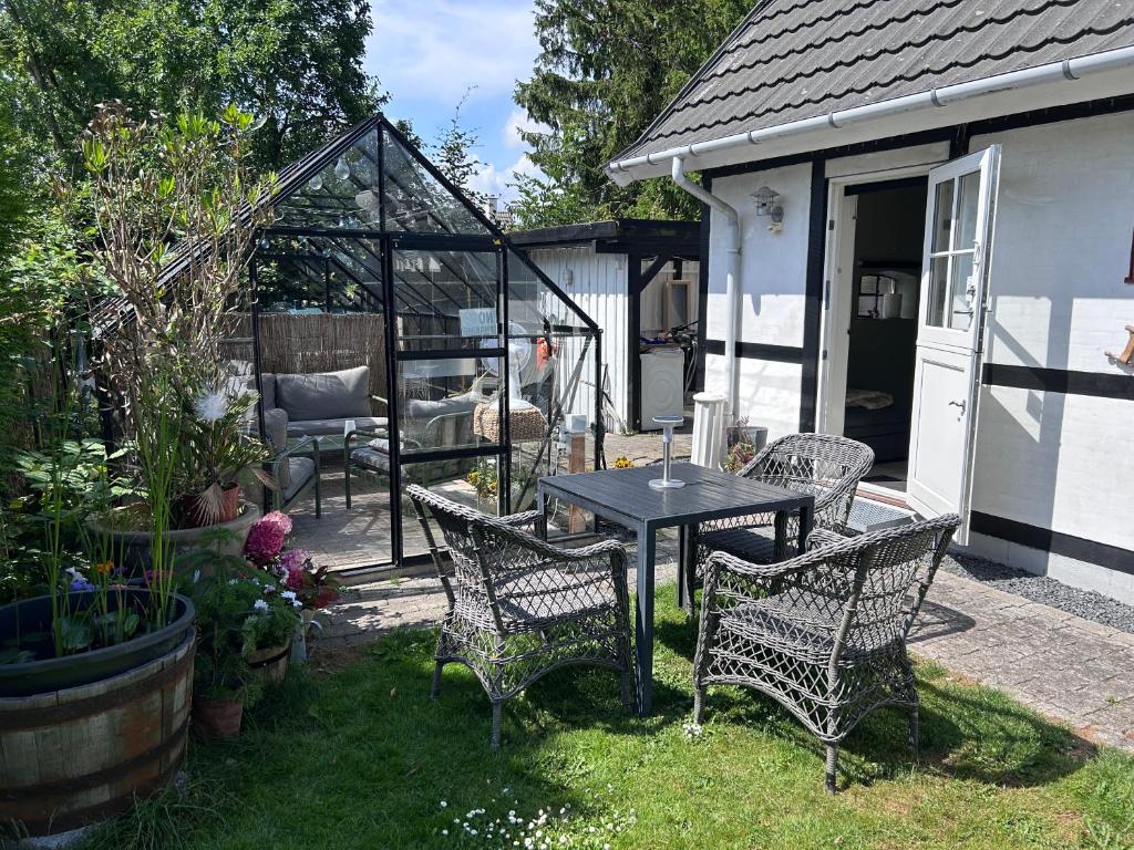 Zahrada ubytování Piccobello Bed & Breakfast Valløby Køge