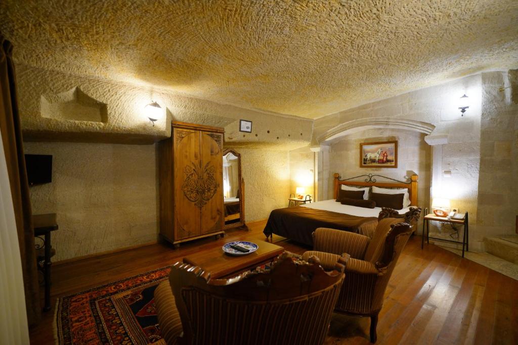 Harman Cave Hotel - 16