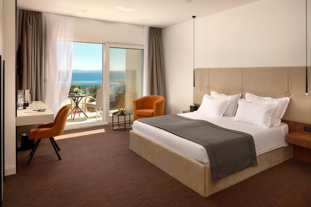 
Deluxe Double Room with Balcony and Sea View
