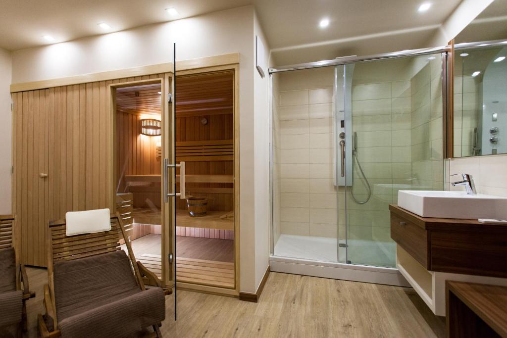 Vannituba majutusasutuses Hotel Pomaranča
