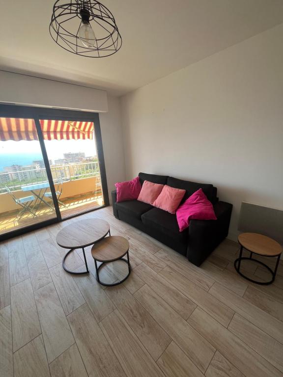 Posedenie v ubytovaní SUPERBE APPARTEMENT FACE AUX ILES SANGUINAIRES