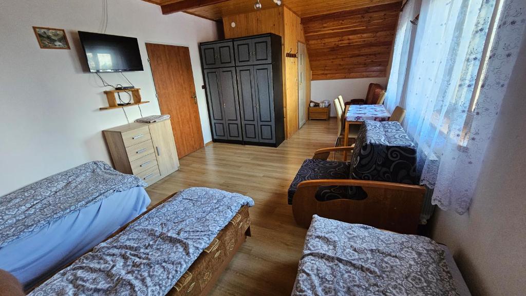 Agroturystyka na szlaku - 6-Bed Mixed Dormitory Room