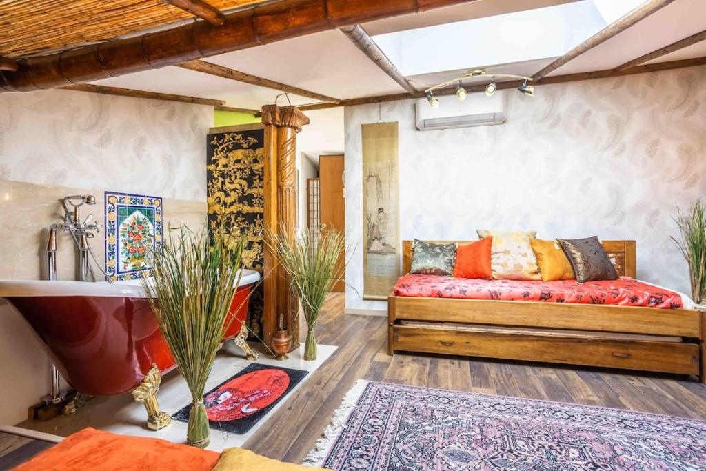 Golden pagoda -new luxurious residence